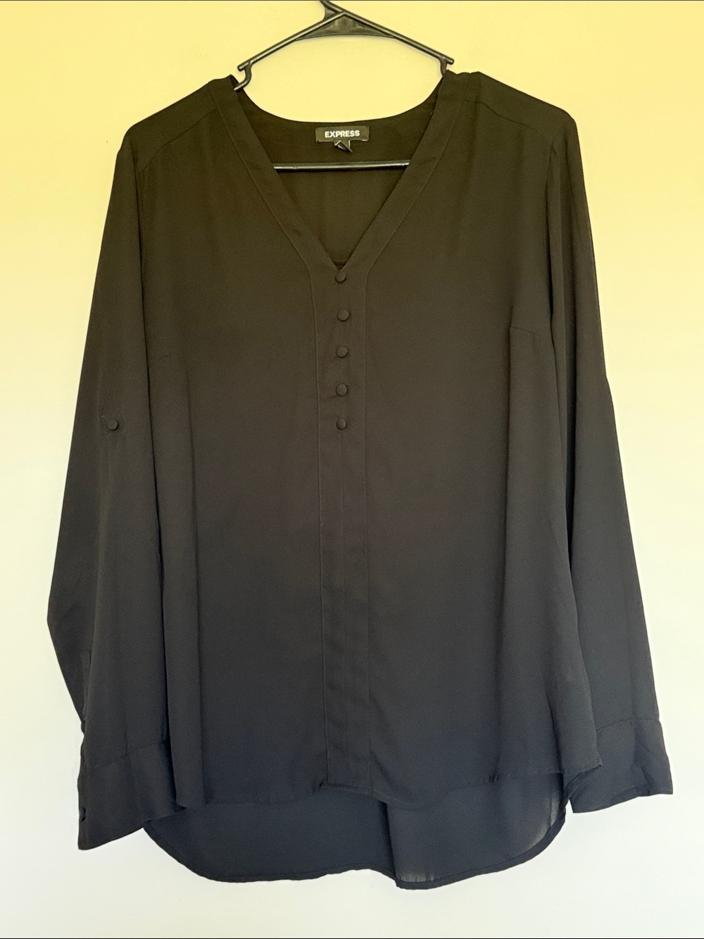 Express roll-tab sleeve partial button-front popover blouse size Large
